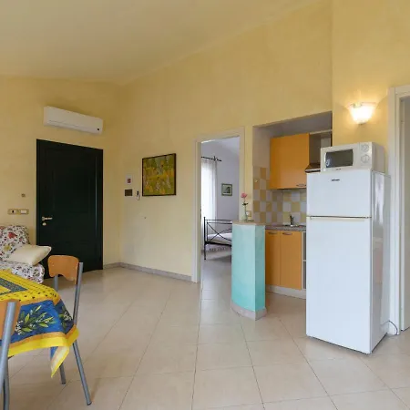 公寓 Joy - Imp521 By Interhome